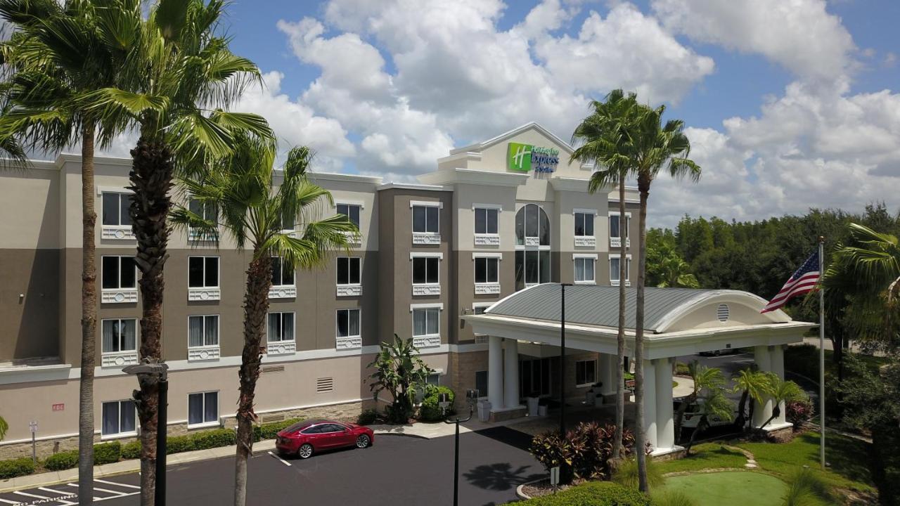 Holiday Inn Express And Suites Tampa I-75 At Bruce B. Downs By Ihg Екстериор снимка